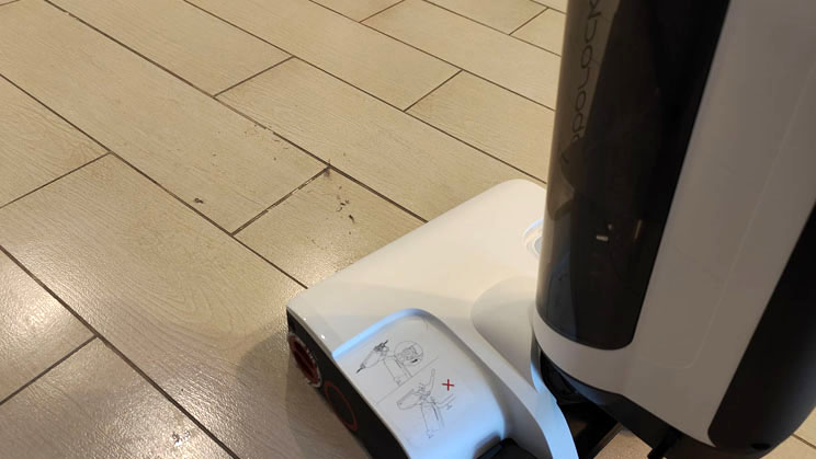 הסוף לספונג'ה? מבחן שואבים שוטפים אלחוטיים הסוף לספונג'ה? מבחן שואבים שוטפים אלחוטיים